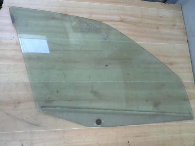 bontott PEUGEOT 306 Jobb első Ablak