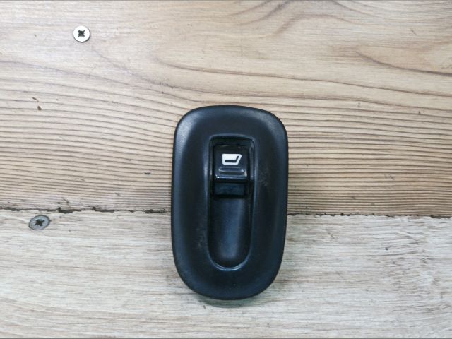 bontott PEUGEOT 306 Jobb első Ablakemelő Kapcsoló