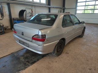 bontott PEUGEOT 306 Jobb első Ablakemelő Kapcsoló