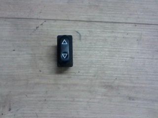 bontott PEUGEOT 306 Jobb első Ablakemelő Kapcsoló