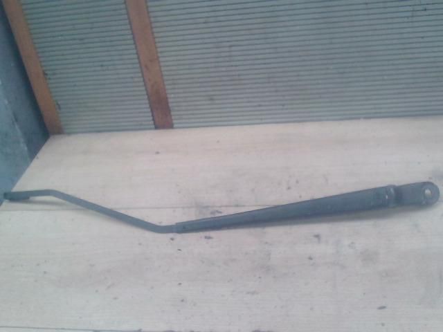 bontott PEUGEOT 306 Jobb első Ablaktörlő Kar