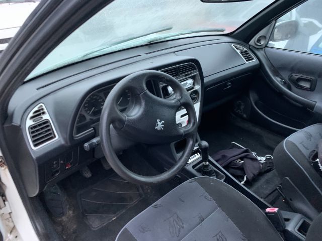 bontott PEUGEOT 306 Jobb első Ajtó Kárpit