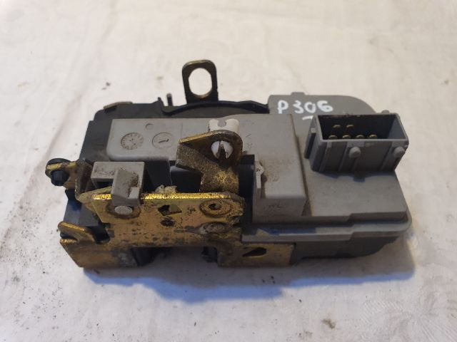 bontott PEUGEOT 306 Jobb első Ajtózár