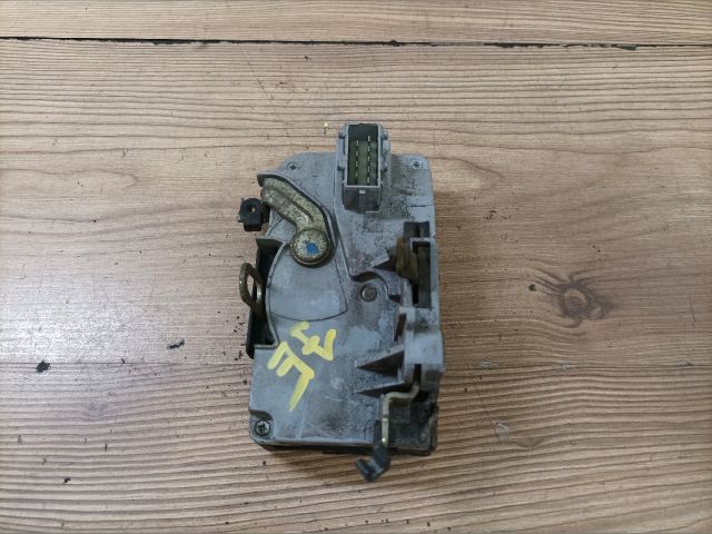 bontott PEUGEOT 306 Jobb első Ajtózár