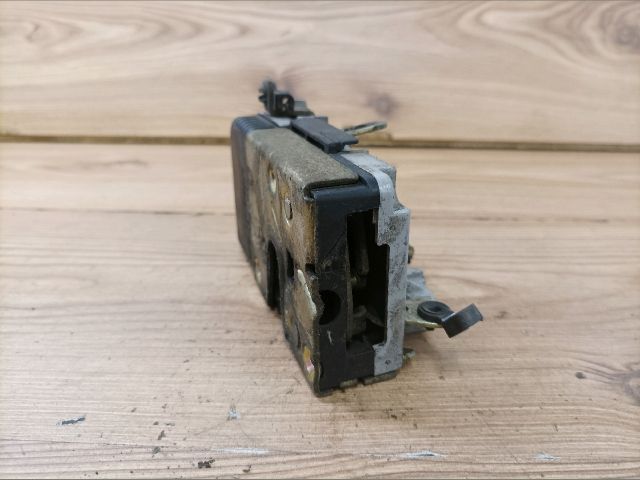 bontott PEUGEOT 306 Jobb első Ajtózár