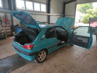 bontott PEUGEOT 306 Jobb első Ajtózár