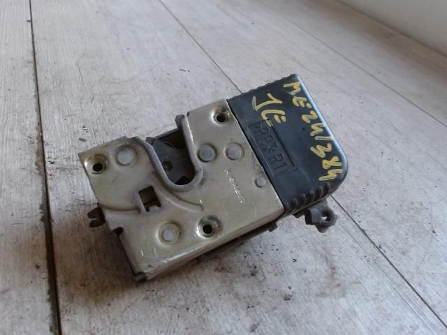 bontott PEUGEOT 306 Jobb első Ajtózár