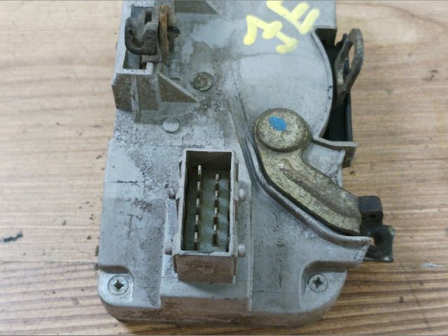 bontott PEUGEOT 306 Jobb első Ajtózár