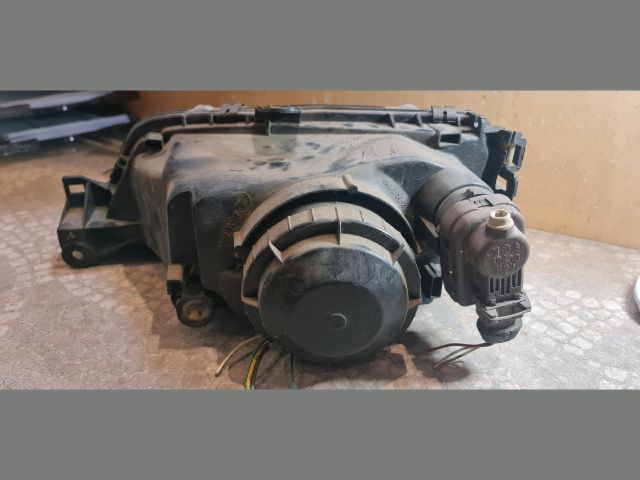 bontott PEUGEOT 306 Jobb Fényszóró