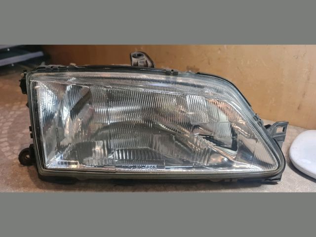 bontott PEUGEOT 306 Jobb Fényszóró