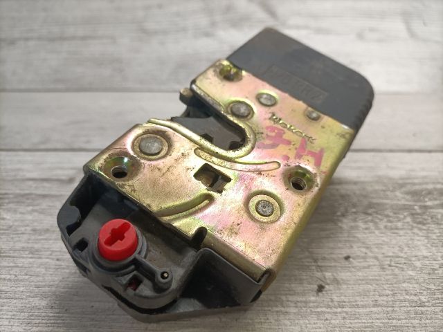 bontott PEUGEOT 306 Jobb hátsó Ajtózár