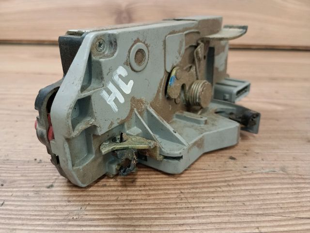 bontott PEUGEOT 306 Jobb hátsó Ajtózár