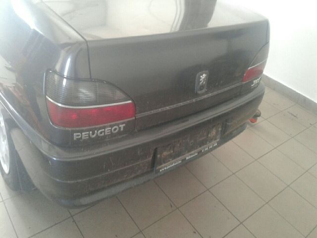 bontott PEUGEOT 306 Jobb hátsó Fixüveg (Ajtóban)