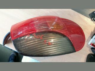 bontott PEUGEOT 306 Jobb Hátsó Lámpa