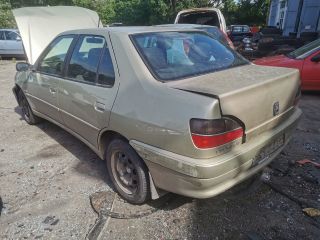 bontott PEUGEOT 306 Jobb Hátsó Lámpa