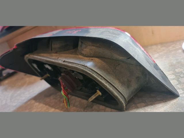 bontott PEUGEOT 306 Jobb Hátsó Lámpa