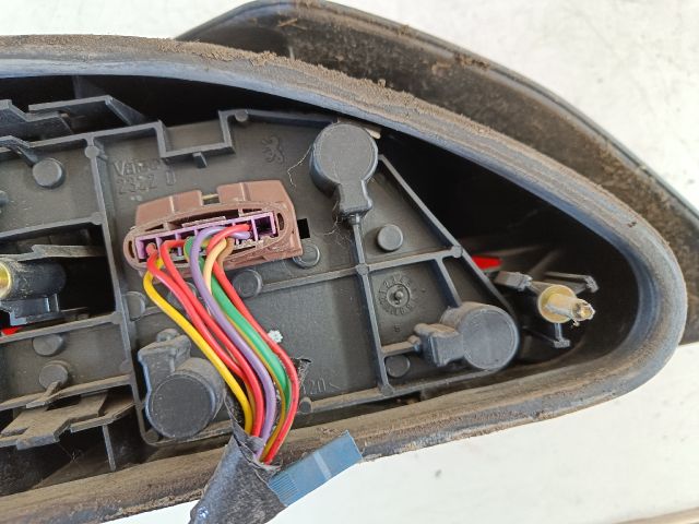 bontott PEUGEOT 306 Jobb Hátsó Lámpa