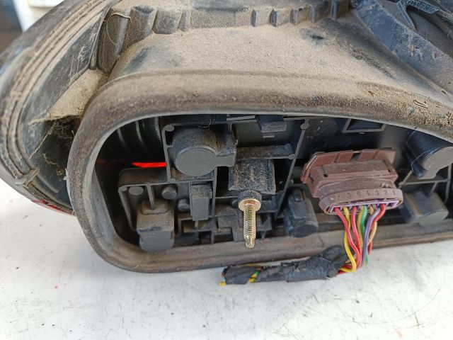 bontott PEUGEOT 306 Jobb Hátsó Lámpa