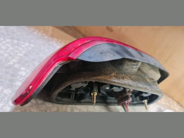 bontott PEUGEOT 306 Jobb Hátsó Lámpa