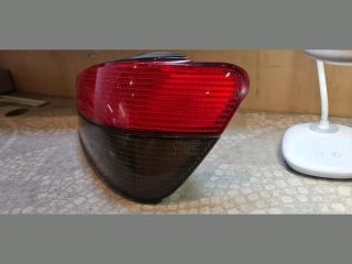 bontott PEUGEOT 306 Jobb Hátsó Lámpa