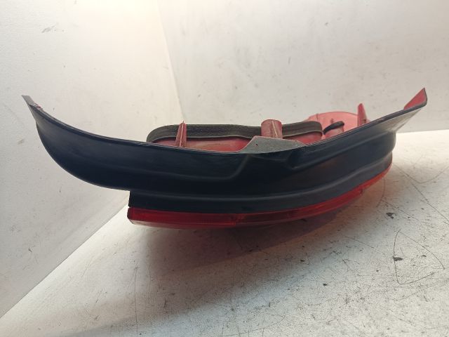 bontott PEUGEOT 306 Jobb Hátsó Lámpa