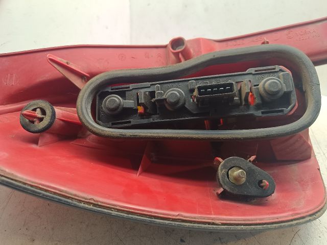 bontott PEUGEOT 306 Jobb Hátsó Lámpa