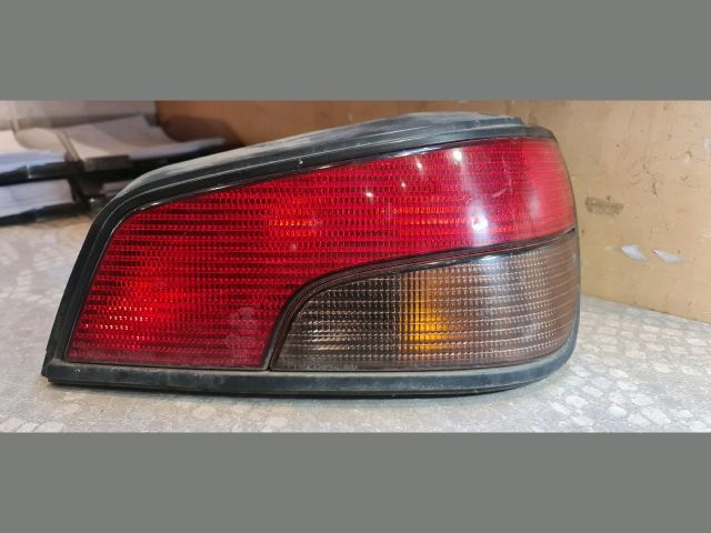 bontott PEUGEOT 306 Jobb Hátsó Lámpa