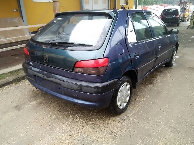 bontott PEUGEOT 306 Komplett Kormányoszlop Burkolat