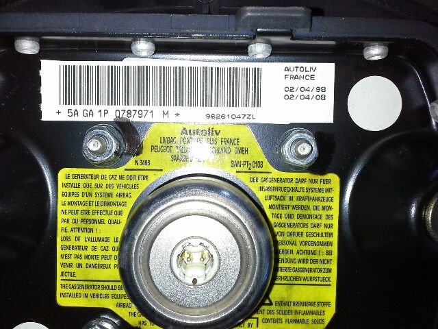 bontott PEUGEOT 306 Kormánylégzsák