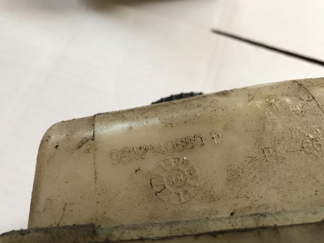 bontott PEUGEOT 306 Szervóolaj Tartály