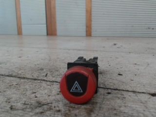 bontott PEUGEOT 306 Vészvillogó Kapcsoló
