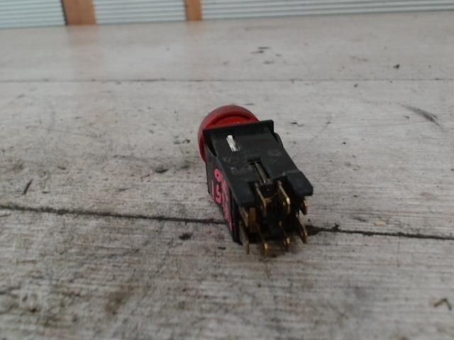 bontott PEUGEOT 306 Vészvillogó Kapcsoló
