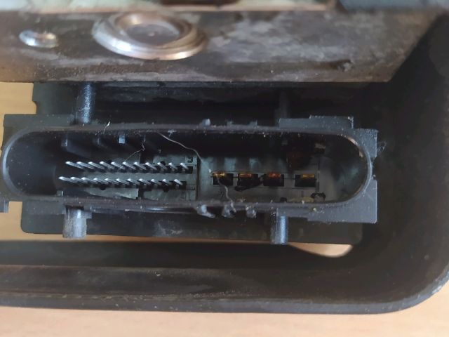 bontott PEUGEOT 307 ABS Kocka