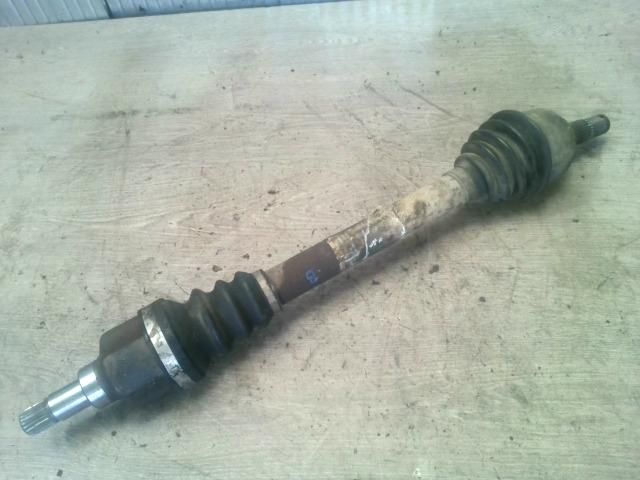 bontott PEUGEOT 307 Bal Féltengely