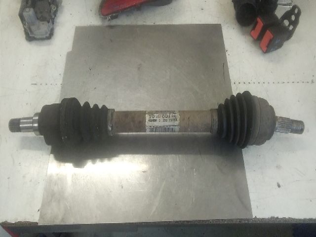 bontott PEUGEOT 307 Bal Féltengely