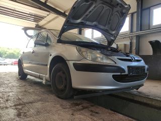 bontott PEUGEOT 307 Biztosítéktábla Motortér