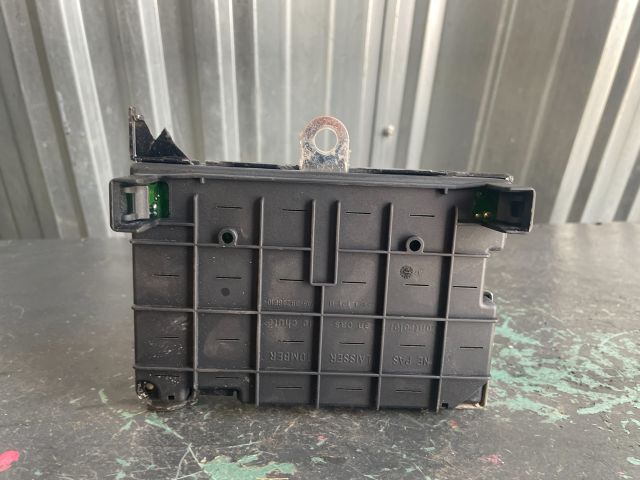 bontott PEUGEOT 307 Biztosítéktábla Motortér