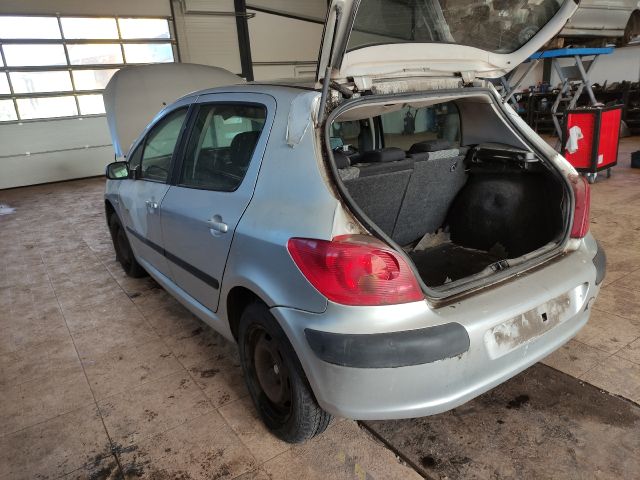 bontott PEUGEOT 307 Biztosítéktábla Motortér