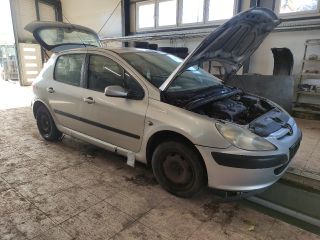 bontott PEUGEOT 307 Biztosítéktábla Motortér