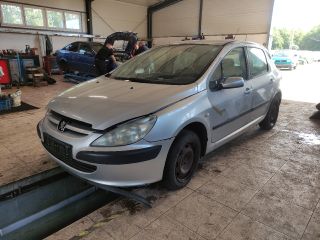 bontott PEUGEOT 307 Biztosítéktábla Motortér