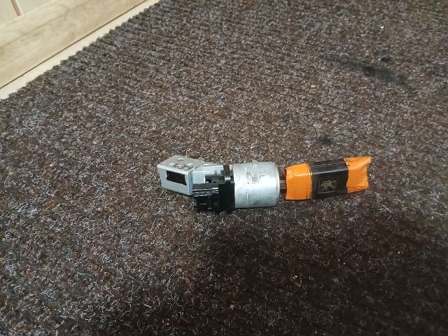 bontott PEUGEOT 307 Gyújtáskapcsoló Házzal