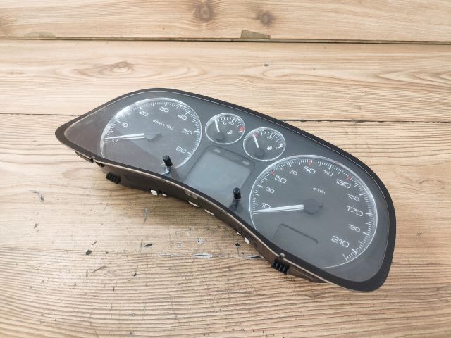 bontott PEUGEOT 307 Kilométeróra