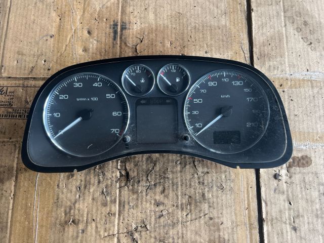 bontott PEUGEOT 307 Kilométeróra