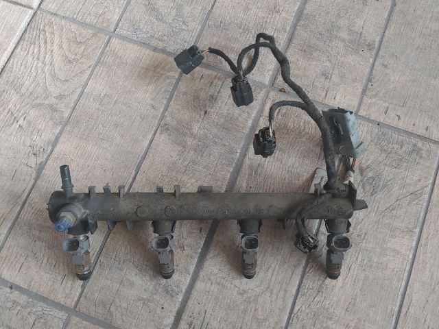 bontott PEUGEOT 307 Porlasztó Sor / Híd