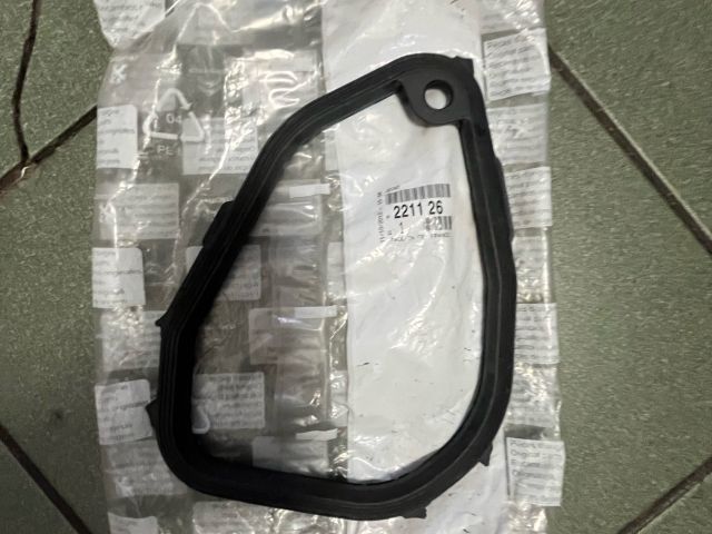 bontott PEUGEOT 307 Váltóház Fedél