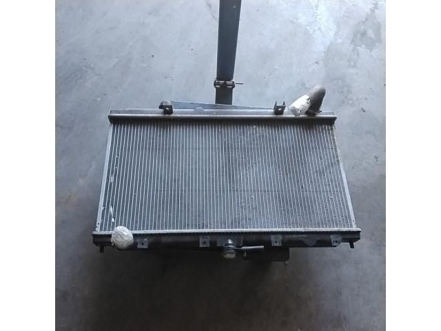 bontott PEUGEOT 307 Vízhűtő Radiátor (Nem klímás)