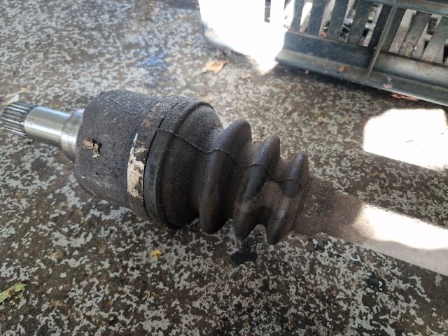 bontott PEUGEOT 307 Bal Féltengely