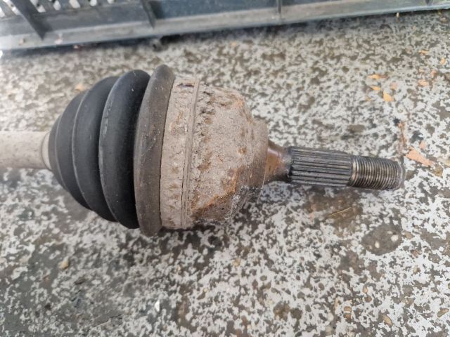 bontott PEUGEOT 307 Bal Féltengely