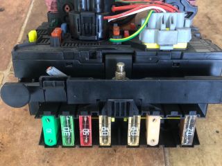 bontott PEUGEOT 307 Biztosítéktábla Motortér