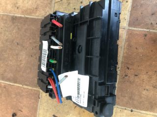 bontott PEUGEOT 307 Biztosítéktábla Motortér